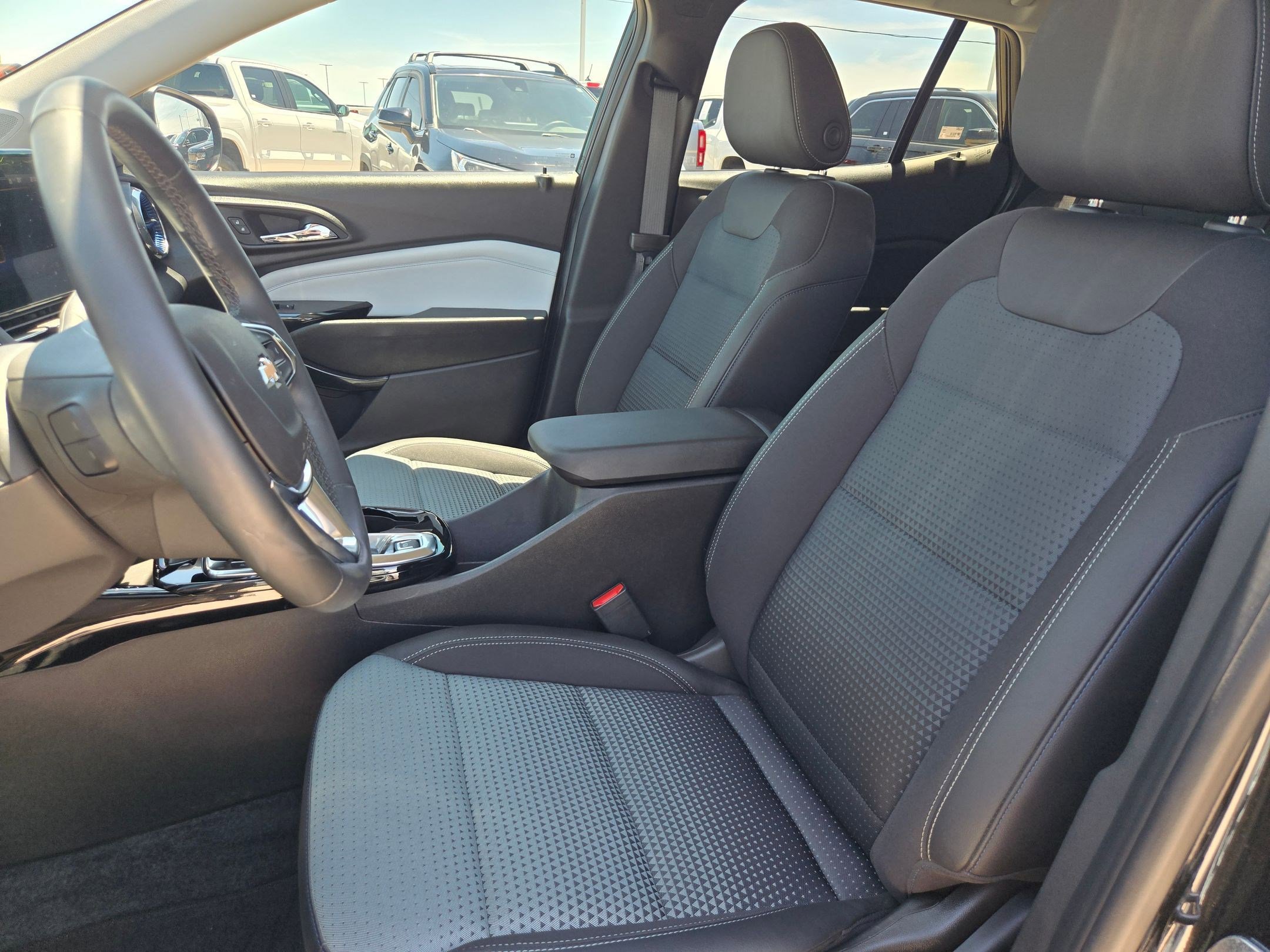 Used 2025 Chevrolet Trax LT w/ Driver Confidence Package FWD image 10