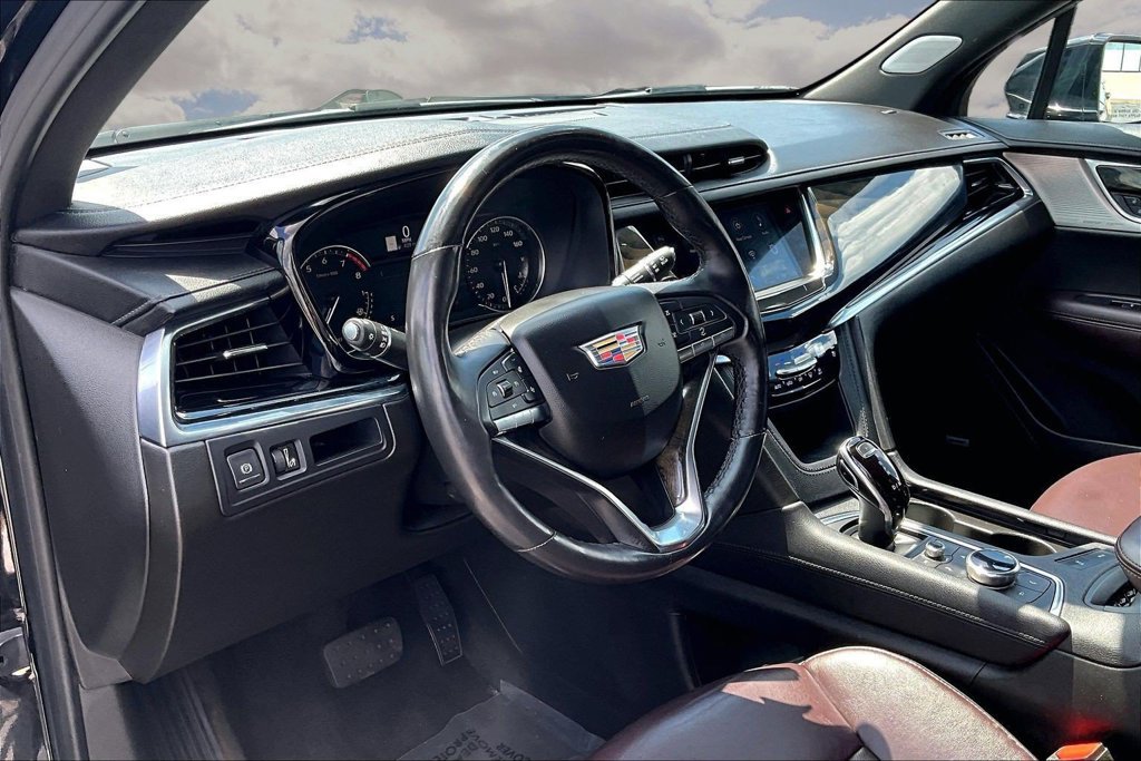 Used 2021 Cadillac XT6 Premium Luxury AWD/4WD image 16