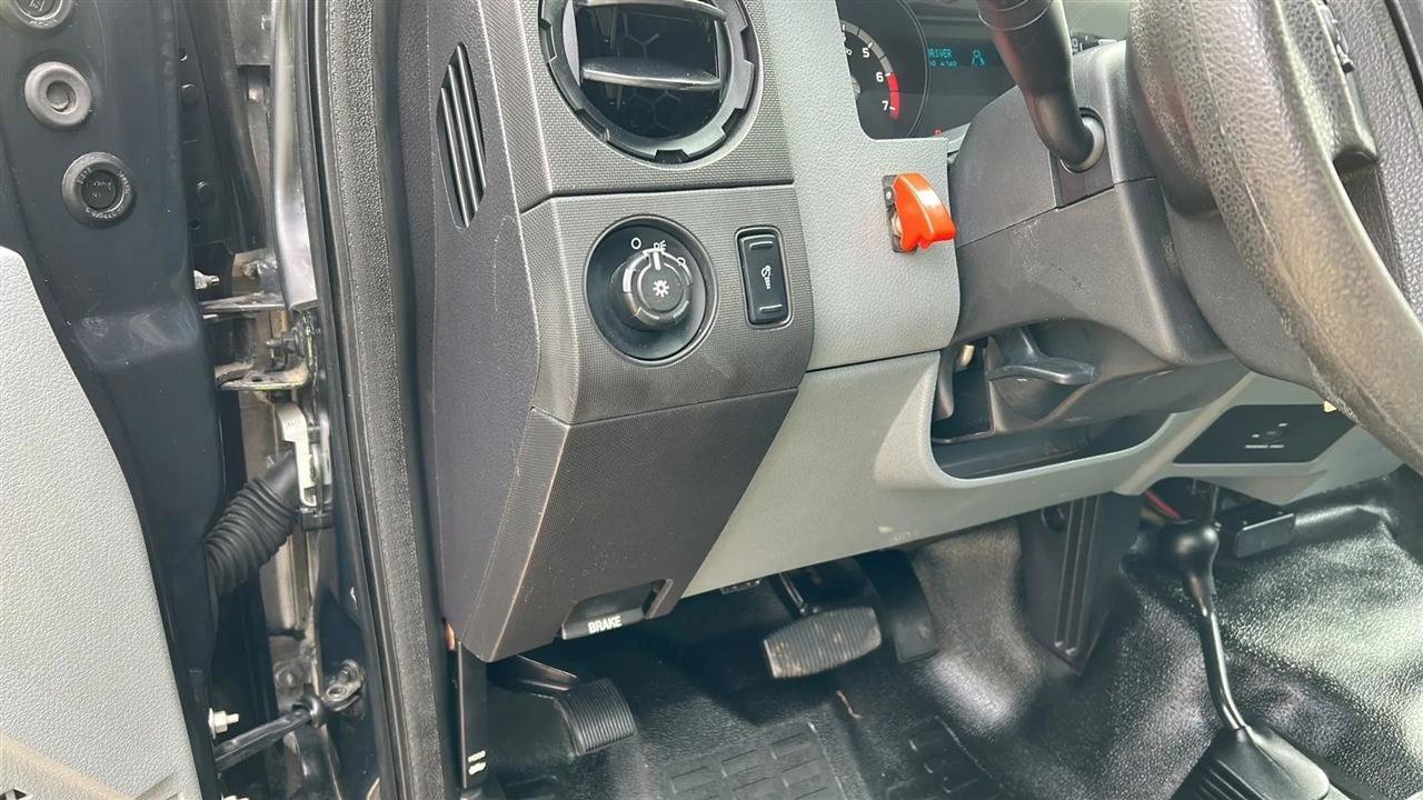 Used 2015 Ford F350 XL w/ Snow Plow Prep Package image 61