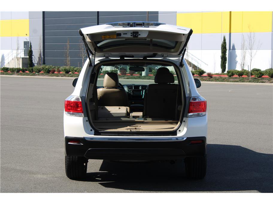 Used 2013 Toyota Highlander Limited image 17