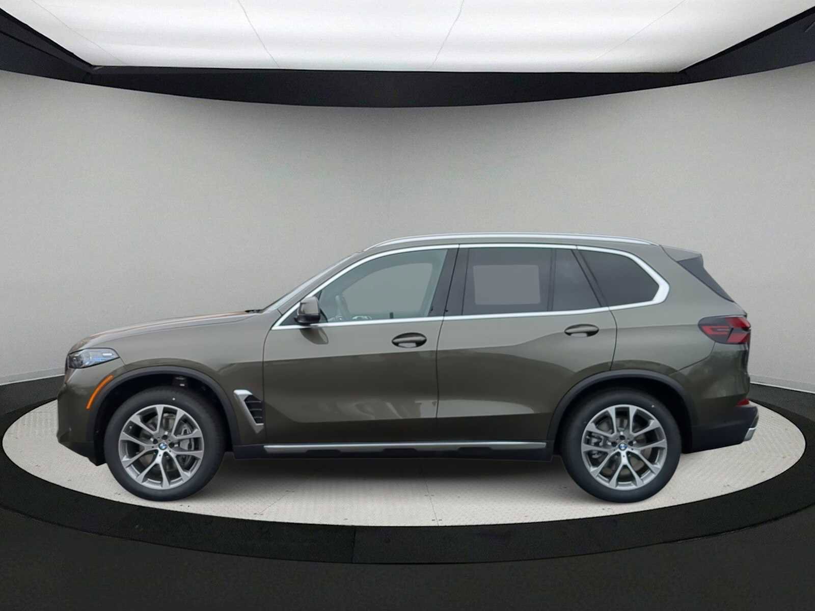 New 2026 BMW X5 xDrive40i w/ Executive Package image 5