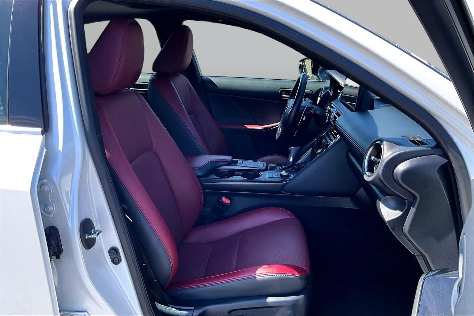 Used 2021 Lexus IS 300 w/ Comfort Package RWD image 8