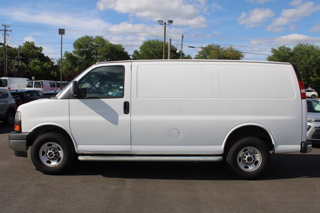 Used 2023 GMC Savana 2500 w/ Driver Convenience Package RWD image 9