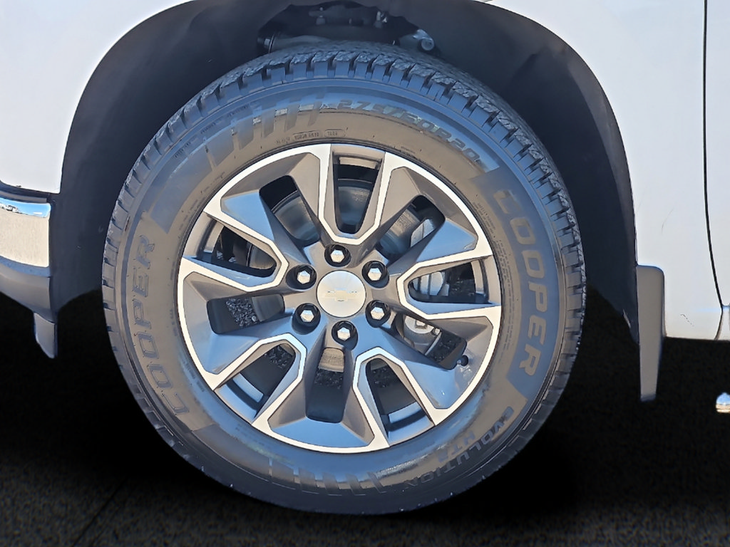 Used 2019 Chevrolet Silverado 1500 LT w/ Texas Edition RWD image 8