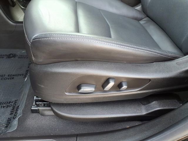 Used 2023 Cadillac XT5 Premium Luxury w/ LPO, Floor Liner Package image 13