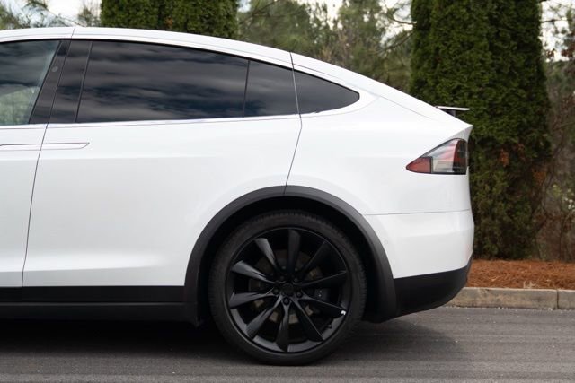 Used 2020 Tesla Model X Long Range image 10