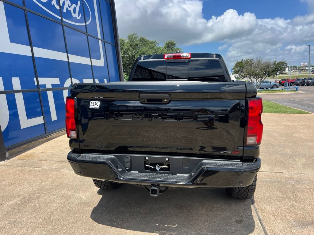Used 2024 Chevrolet Colorado ZR2 w/ Technology Package AWD/4WD image 7