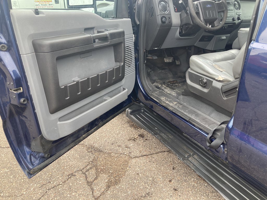 Used 2012 Ford F250 XL w/ PWR Equipment Group image 5