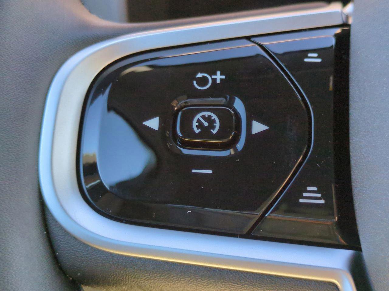 New 2026 Volvo XC60 B5 Plus w/ Protection Package Premier image 22