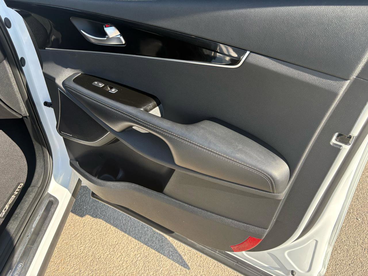 Used 2019 Kia Sorento SX w/ SX Touring Package image 46