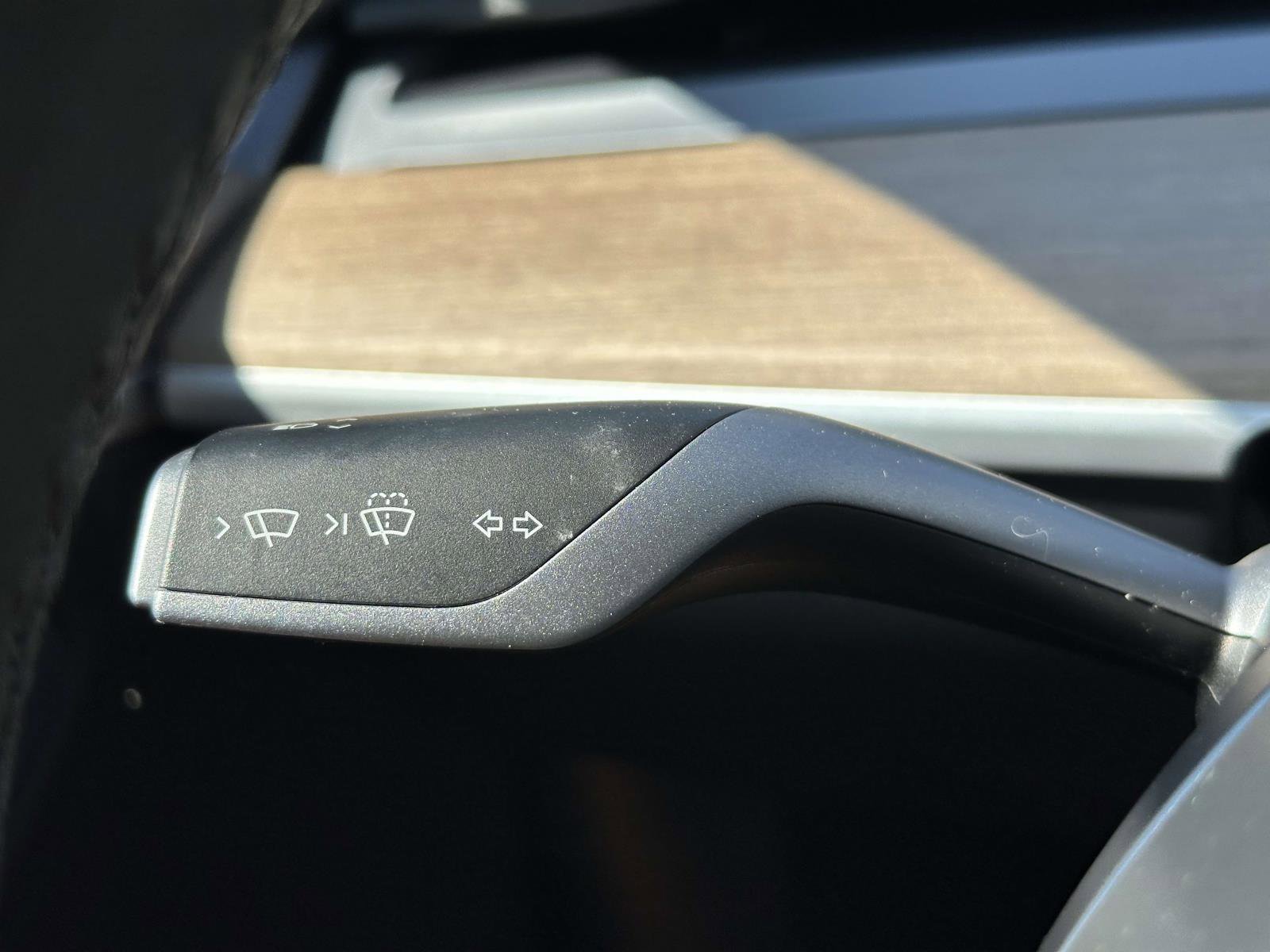 Used 2024 Tesla Model Y Long Range image 30