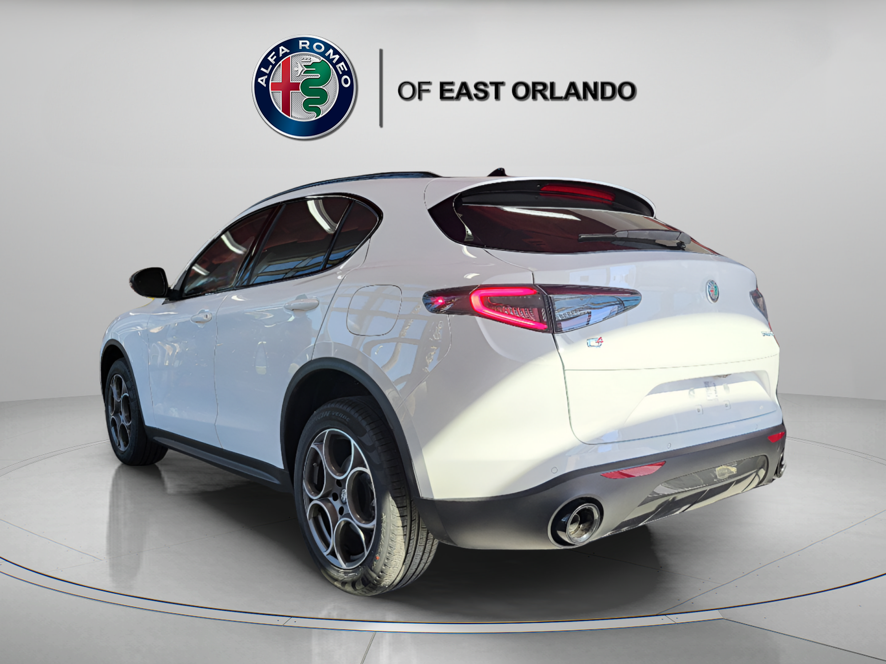 New 2025 Alfa Romeo Stelvio Sprint AWD/4WD image 6