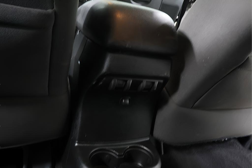 Used 2018 Jeep Wrangler Unlimited Sahara w/ Connectivity Group image 22