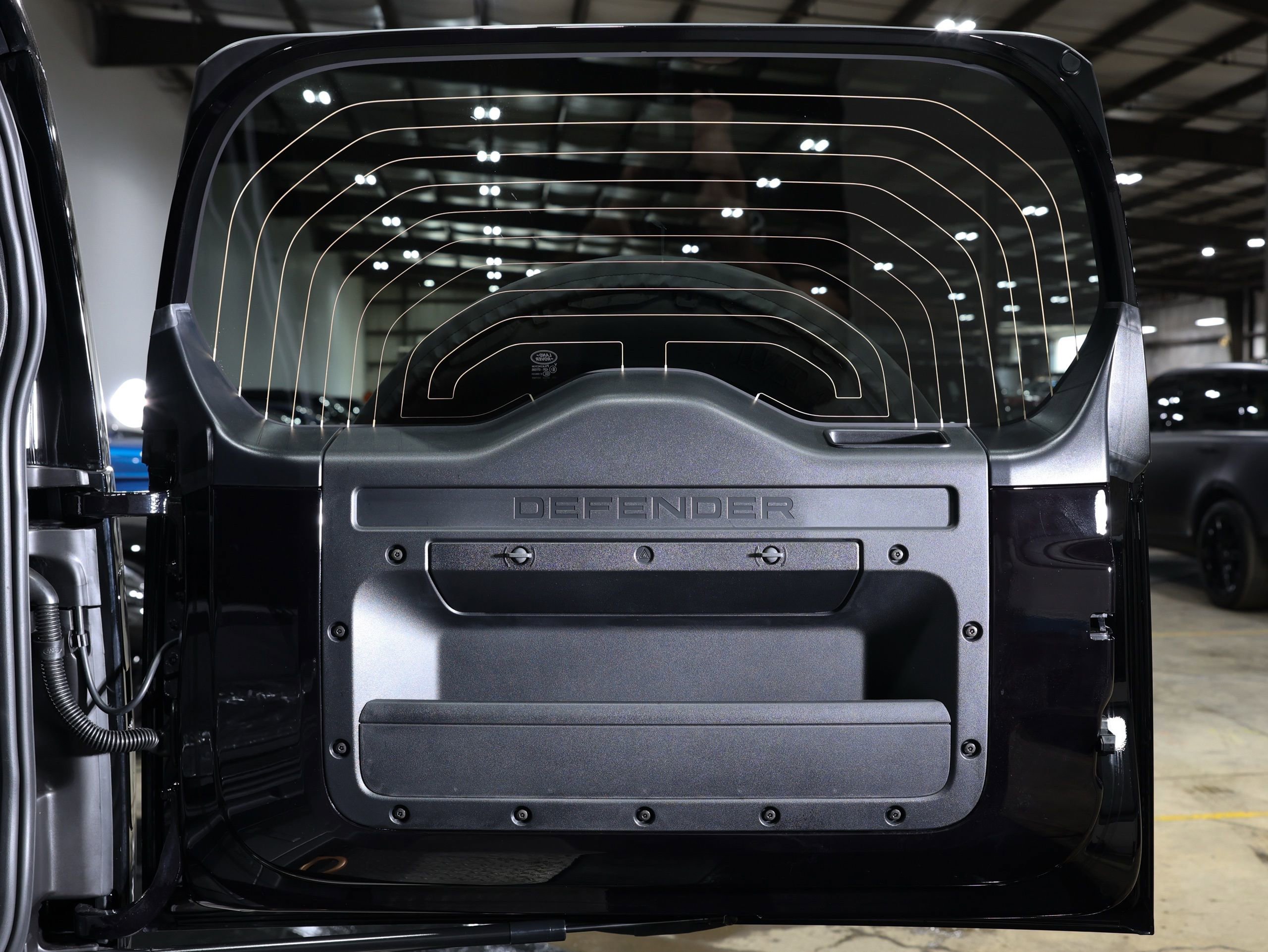 Used 2026 Land Rover Defender 110 image 33