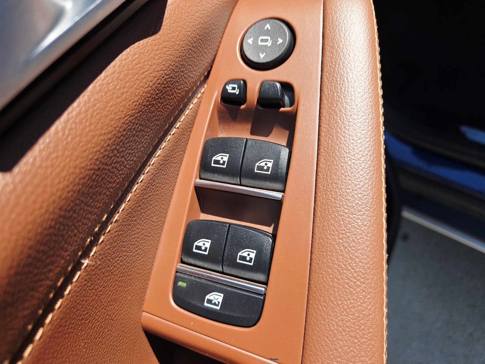 Used 2020 BMW X5 sDrive40i w/ Convenience Package image 31