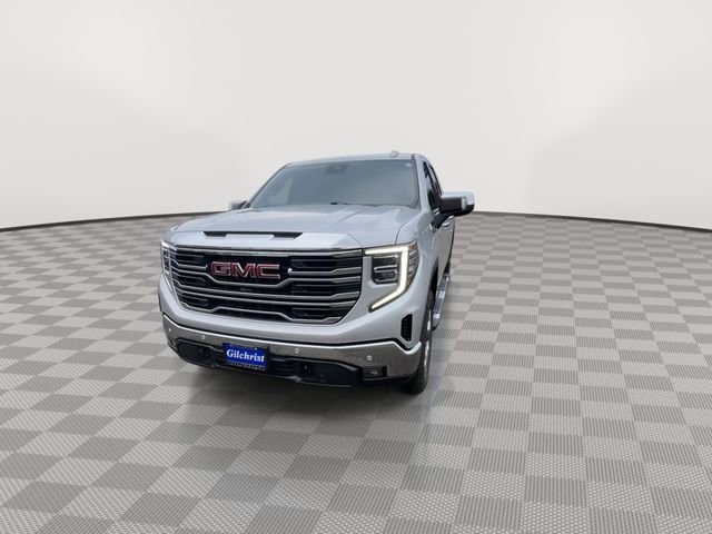 Used 2022 GMC Sierra 1500 SLT w/ SLT Premium Plus Package AWD/4WD image 3