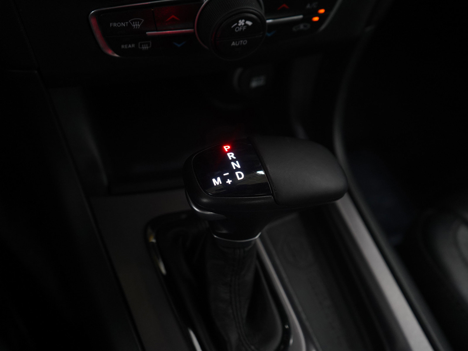 Used 2020 Dodge Charger SXT w/ Plus Group image 21