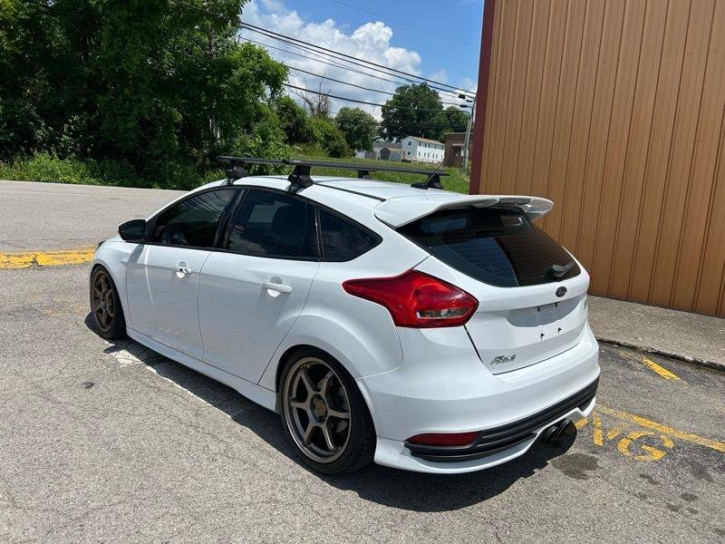 Used 2017 Ford Focus ST FWD image 6