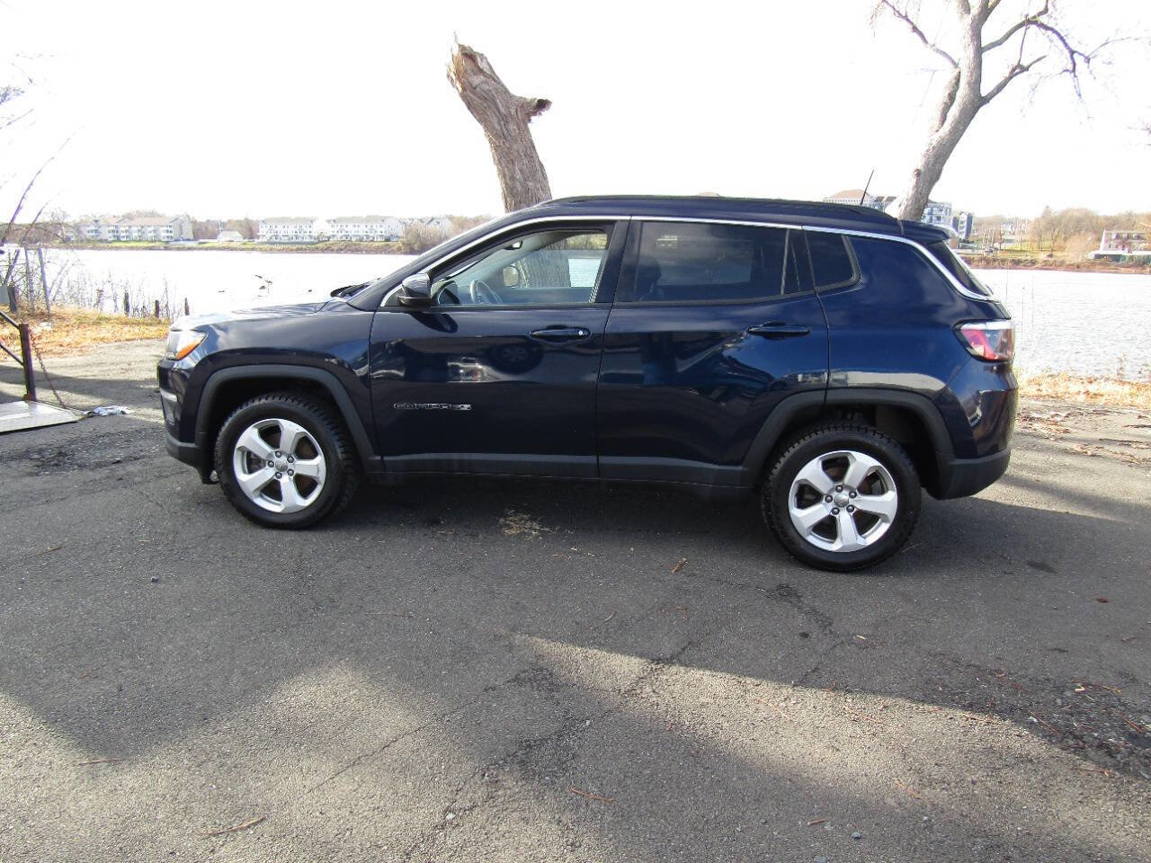 Used 2021 Jeep Compass Latitude image 4