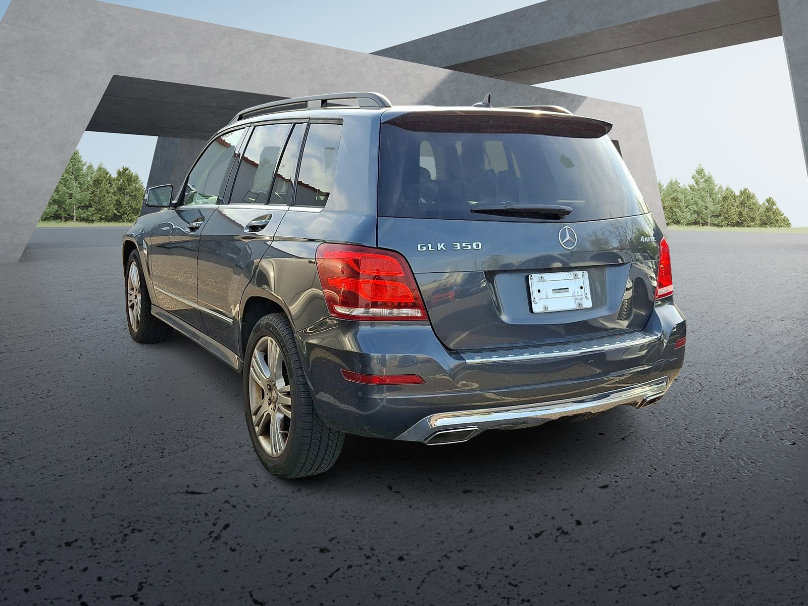 Used 2015 Mercedes-Benz GLK 350 4MATIC image 3