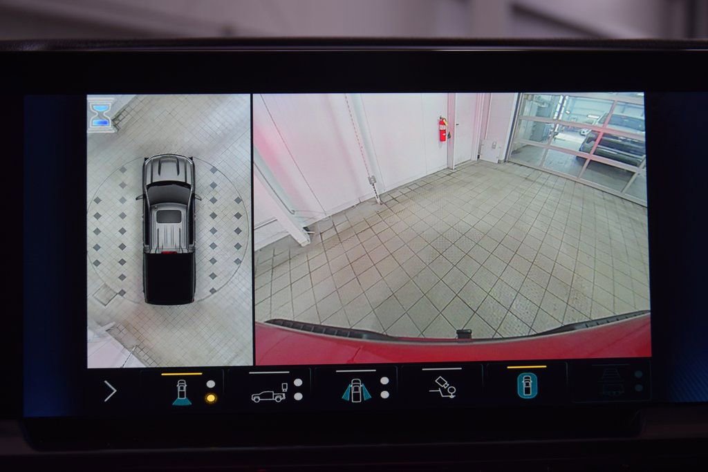 Used 2022 Chevrolet Silverado 1500 High Country image 45