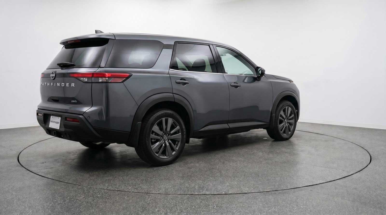 Used 2025 Nissan Pathfinder SV AWD/4WD image 9