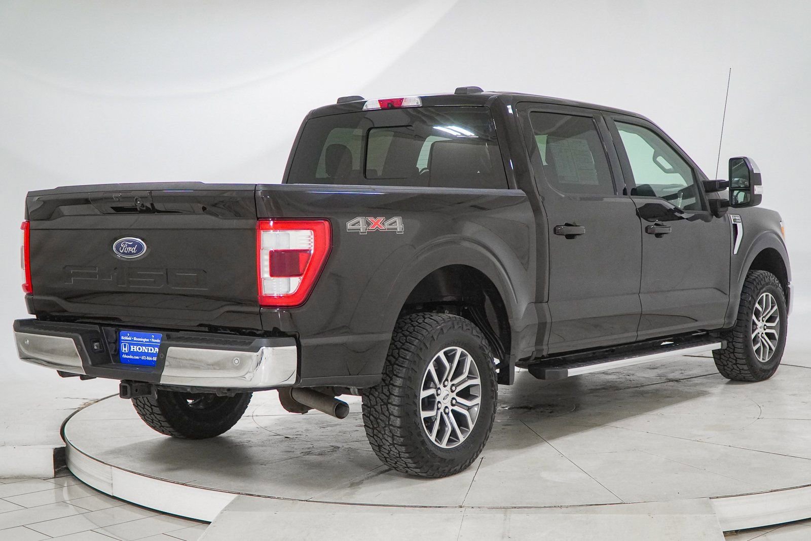 Used 2021 Ford F150 Lariat w/ Max Trailer Tow Package image 11