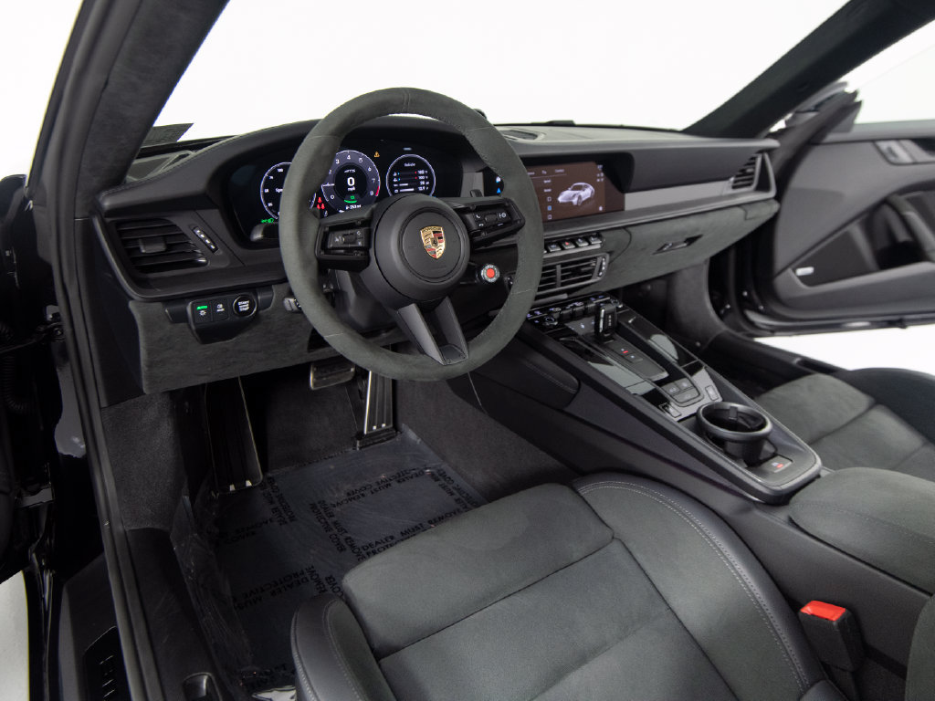 Certified 2025 Porsche 911 Carrera 4 GTS AWD/4WD image 4