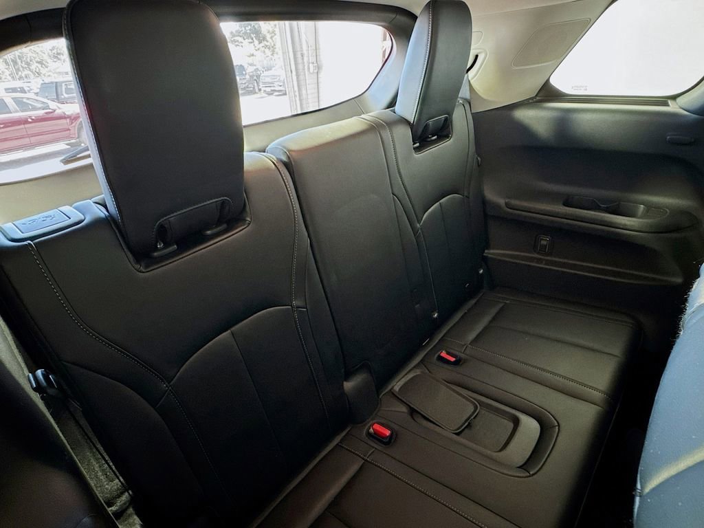 Used 2023 INFINITI QX60 Luxe w/ Cargo Package image 28