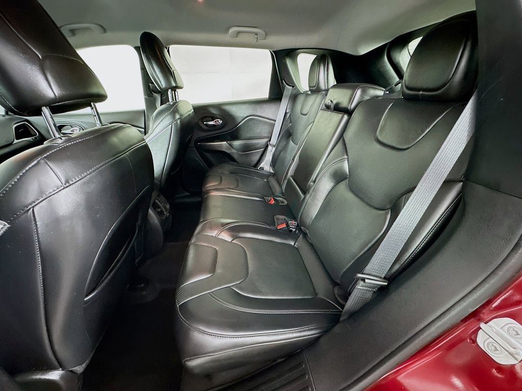 Certified 2020 Jeep Cherokee Latitude Lux w/ Quick Order Package 26H Lux image 35