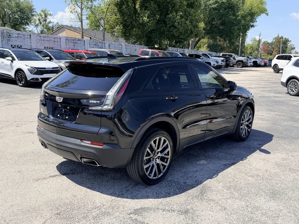 Used 2020 Cadillac XT4 Sport w/ LPO, Midnight Sport Package image 4