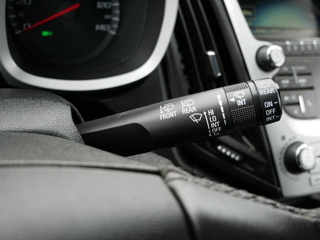 Used 2016 Chevrolet Equinox LTZ w/ Enhanced Convenience Package image 25