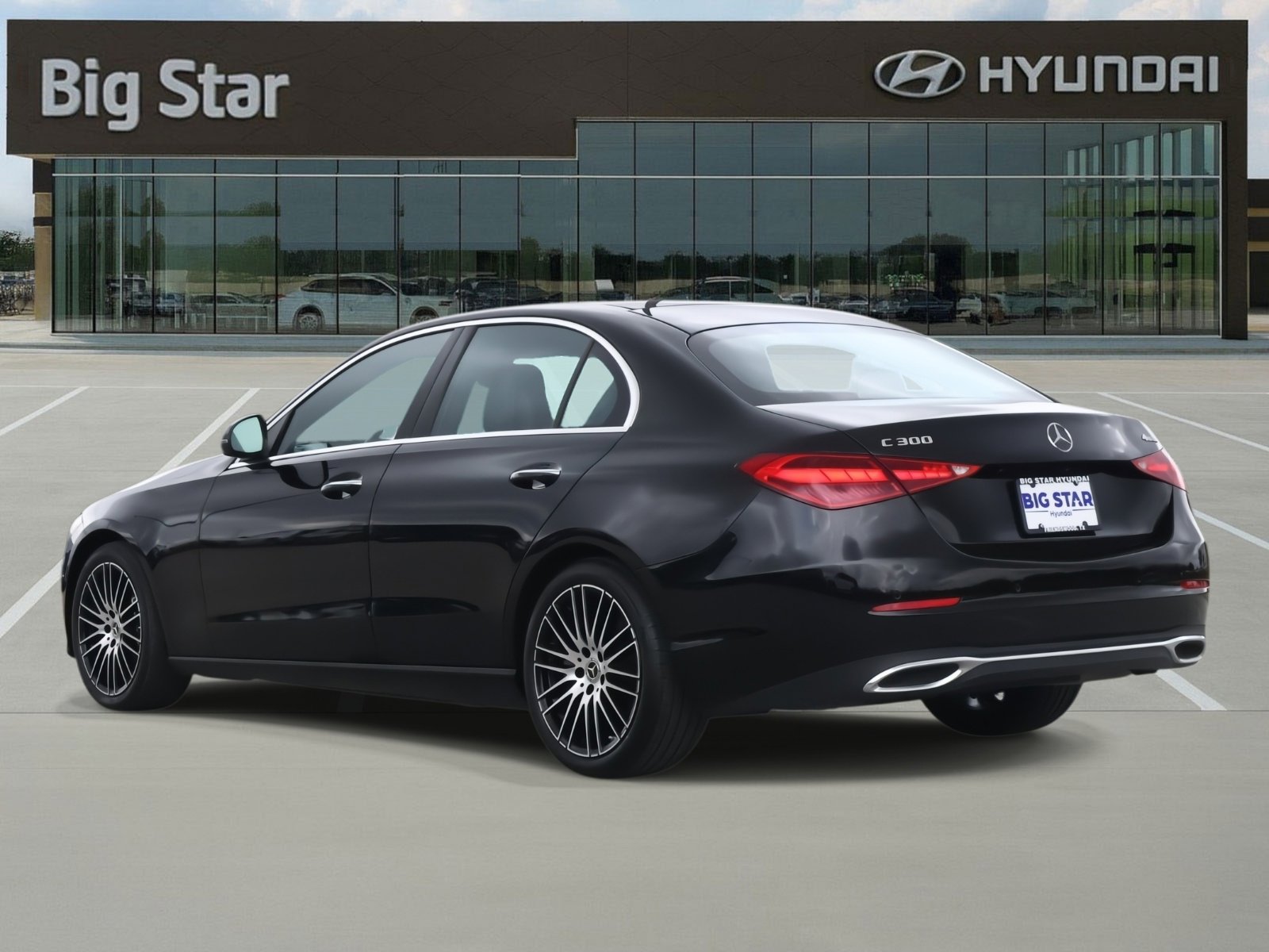 Used 2024 Mercedes-Benz C 300 4MATIC Sedan image 3