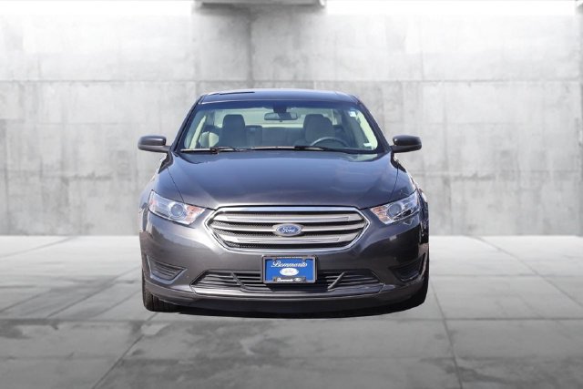 Used 2018 Ford Taurus SE FWD image 4