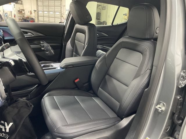 New 2026 Chevrolet Equinox EV LT w/ LPO, All-Weather Mat Package FWD image 11