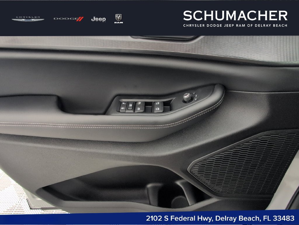 New 2025 Jeep Grand Cherokee L Laredo RWD image 13