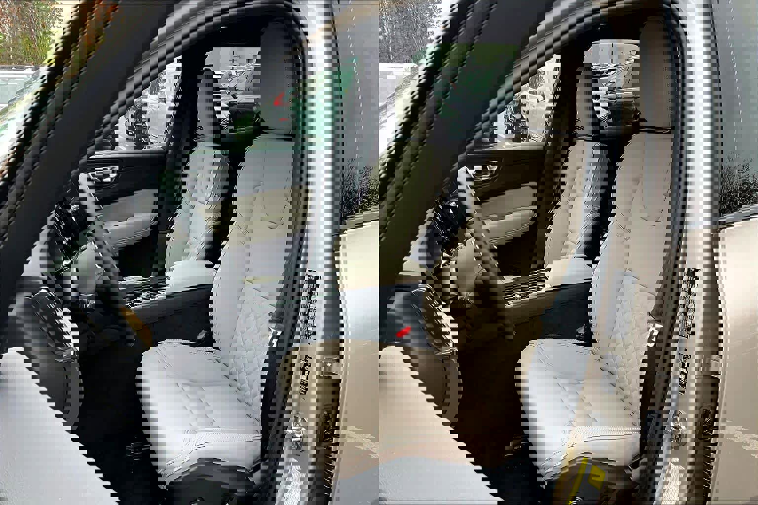 New 2026 Volvo XC60 B5 Core w/ Protection Package Premier image 13