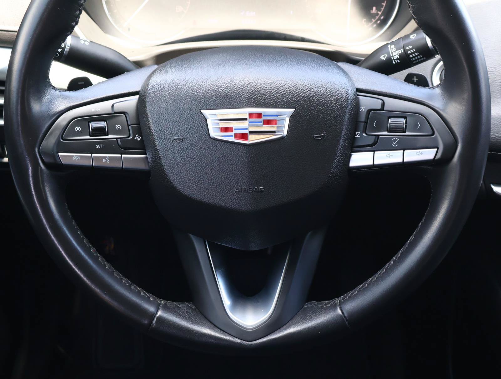 Certified 2023 Cadillac XT4 Premium Luxury FWD image 14