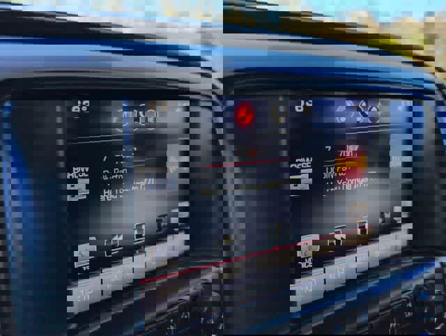 Used 2015 GMC Sierra 3500 Denali w/ Duramax Plus Package image 31