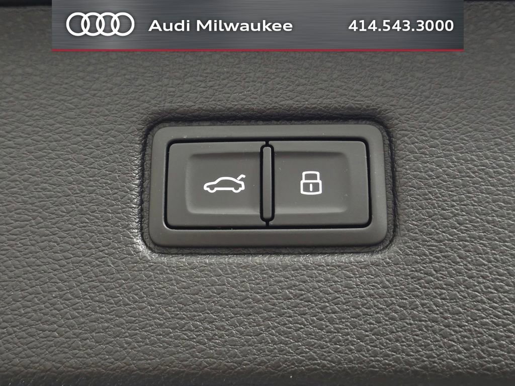 Used 2023 Audi Q7 2.0T Premium Plus w/ Premium Plus Package AWD/4WD image 10