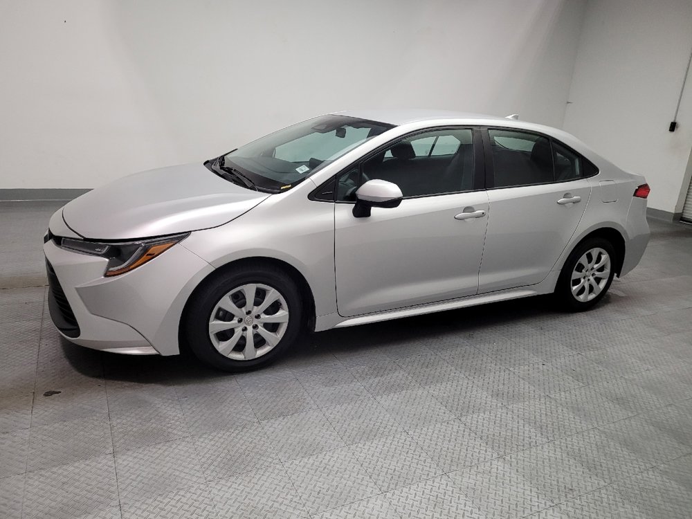 Used 2024 Toyota Corolla LE FWD image 2