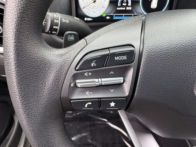 Used 2023 Hyundai Kona SE w/ Cargo Package image 21