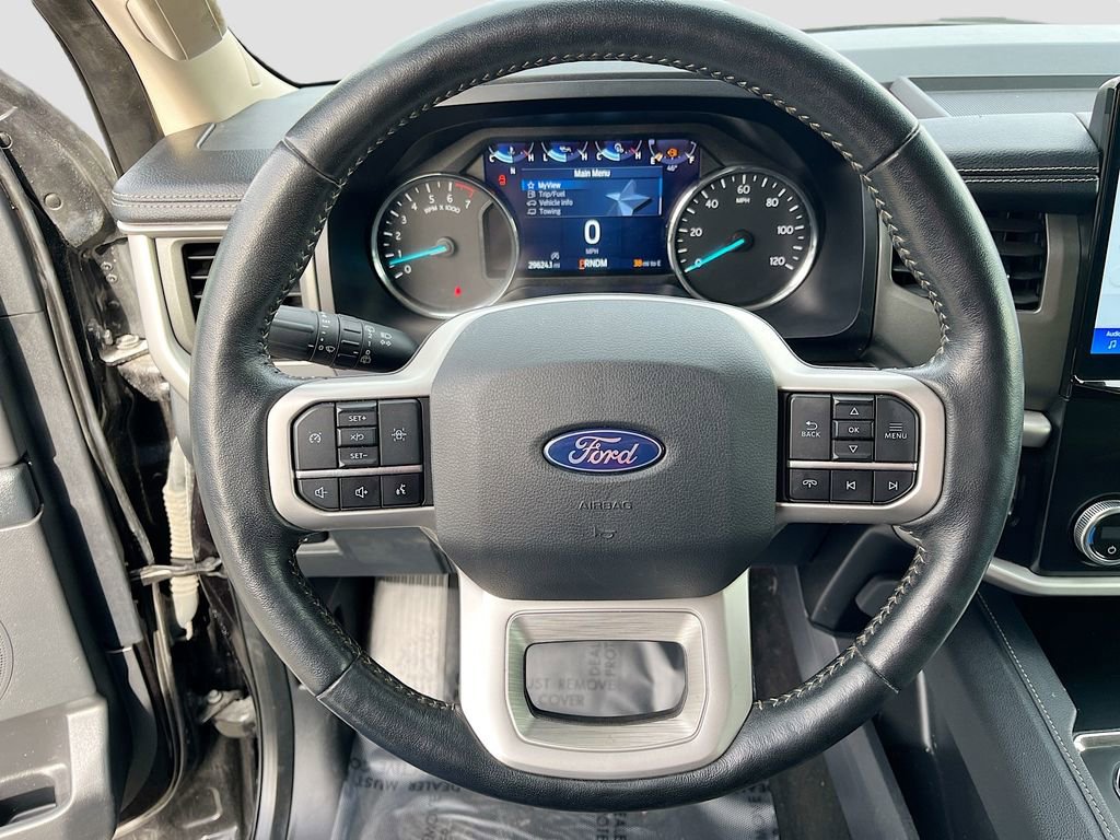 Used 2024 Ford Expedition XLT image 11