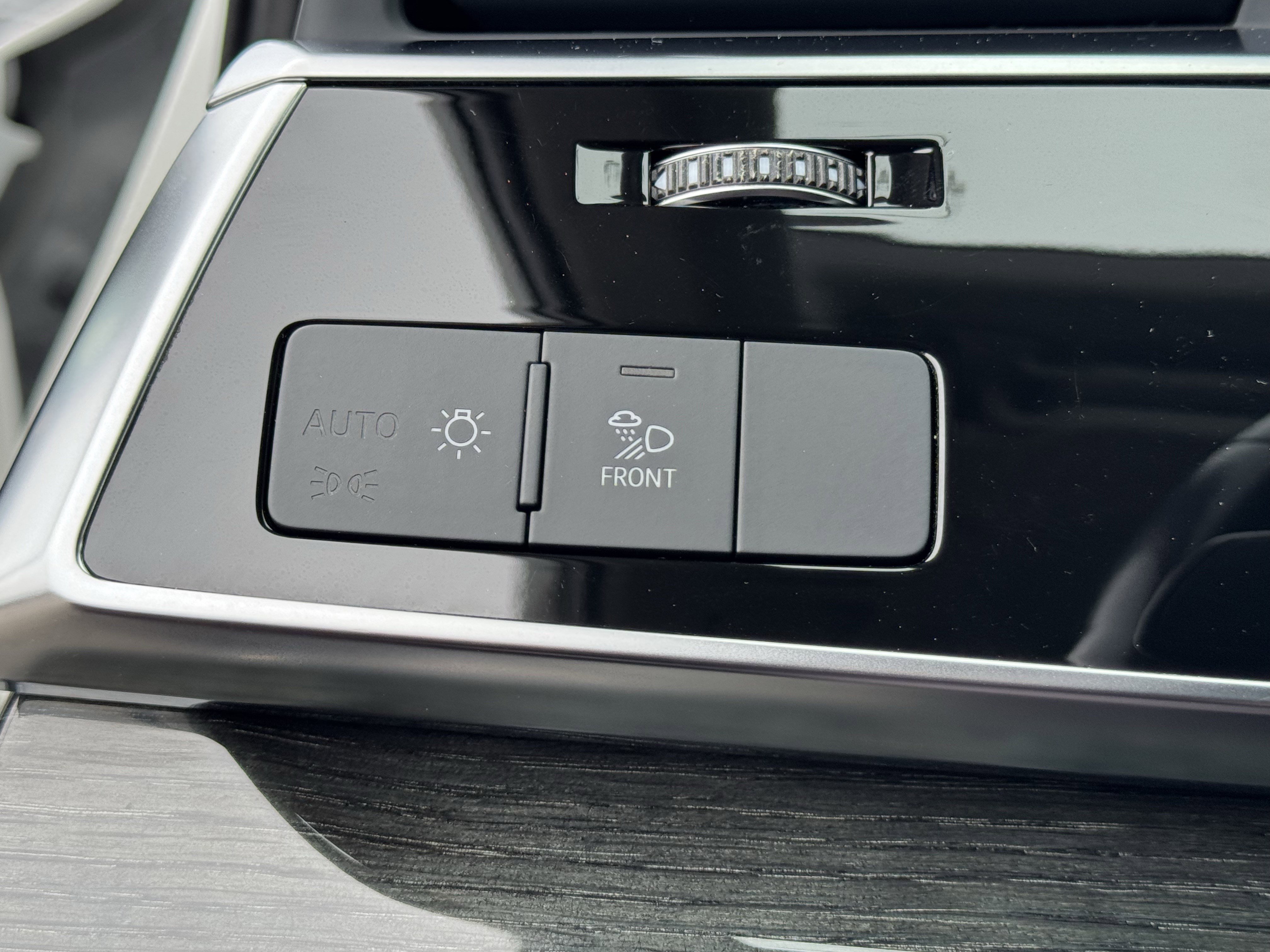 Used 2022 Audi Q7 Premium Plus image 30