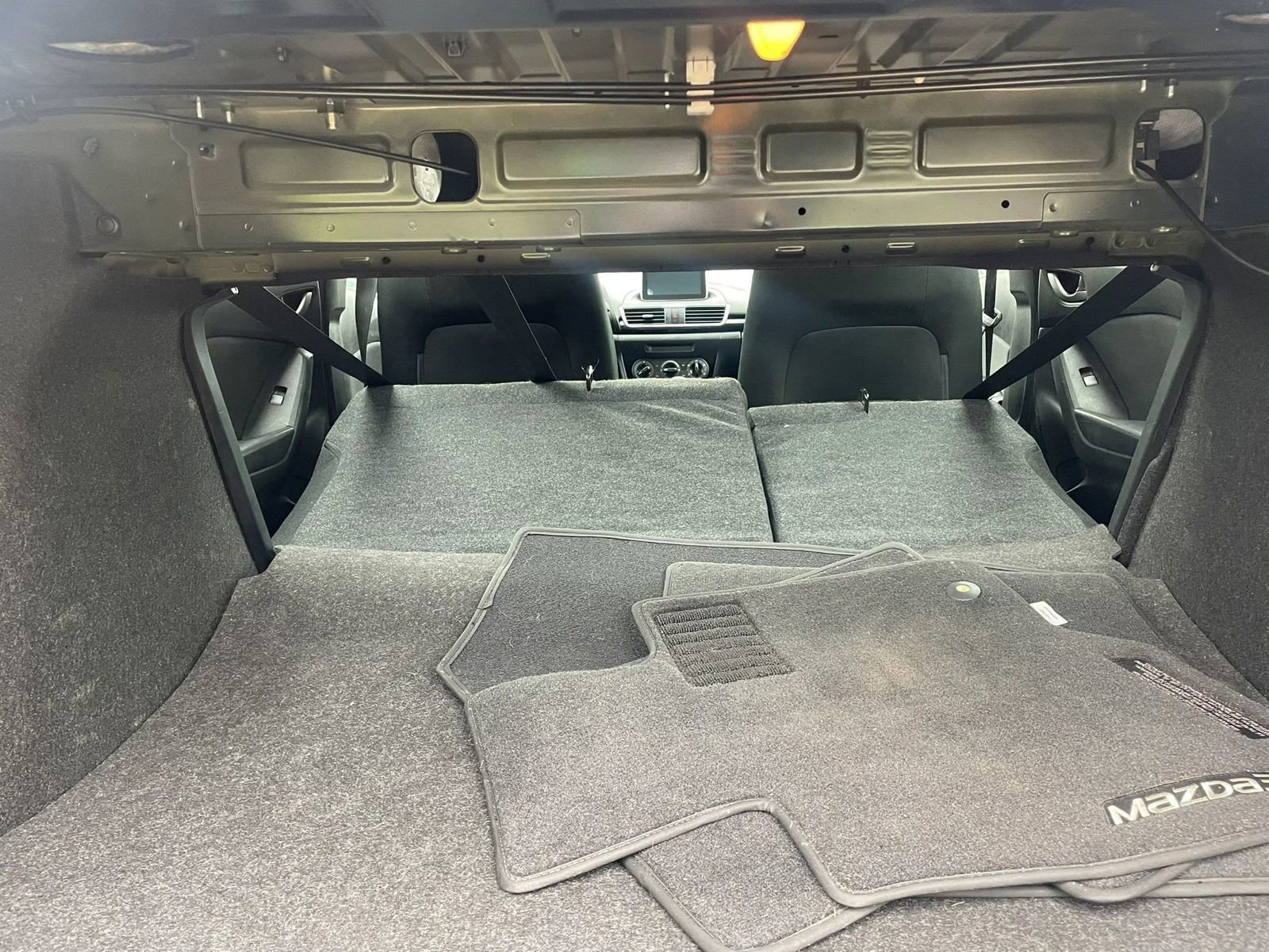 Used 2015 MAZDA MAZDA3 i Sport FWD image 21