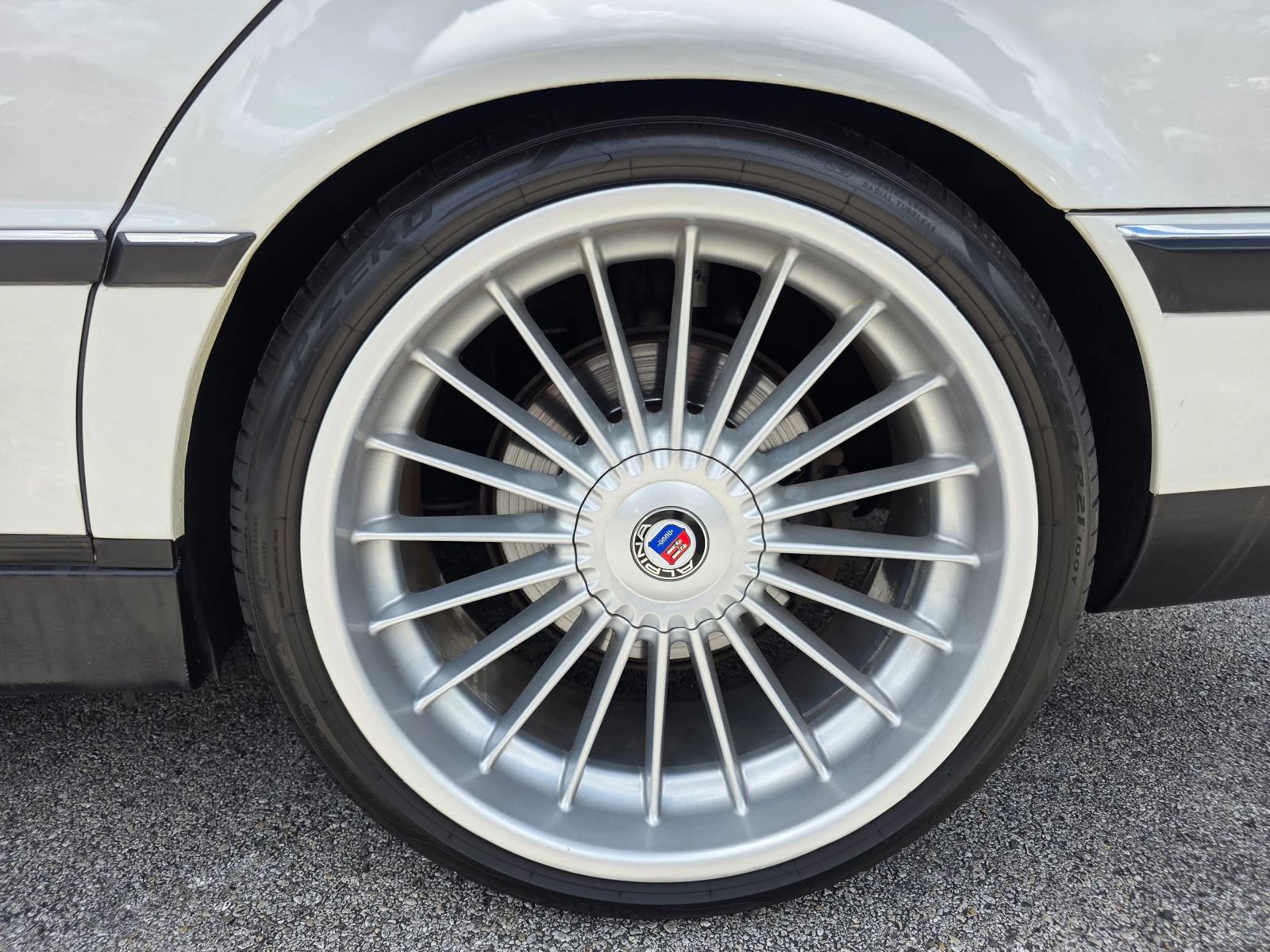 Used 1995 BMW 740iL RWD image 17