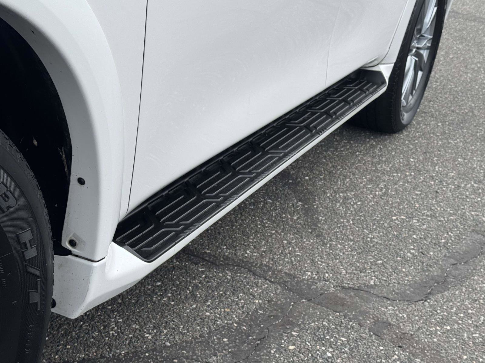 Used 2021 INFINITI QX80 Luxe w/ Cargo Package image 8