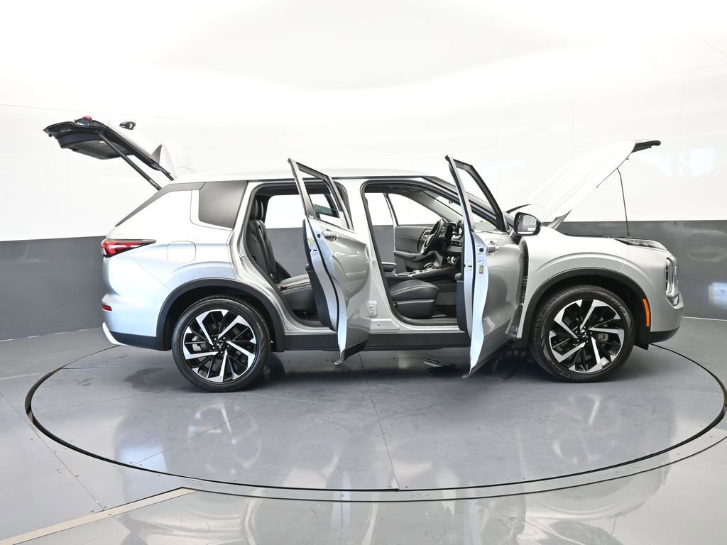 Used 2022 Mitsubishi Outlander SE image 83