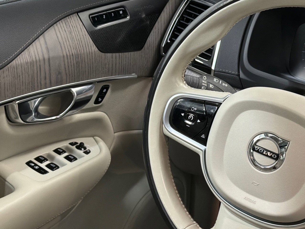 Used 2021 Volvo XC90 T6 Inscription w/ Protection Package Premier image 22