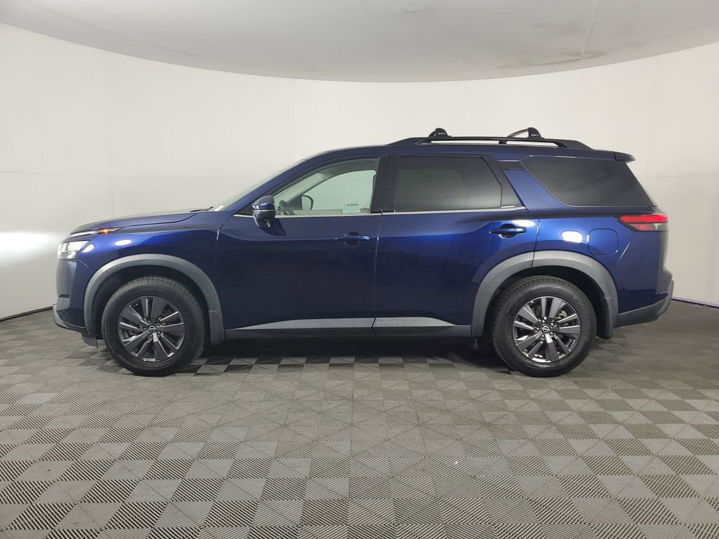Used 2022 Nissan Pathfinder SV image 7